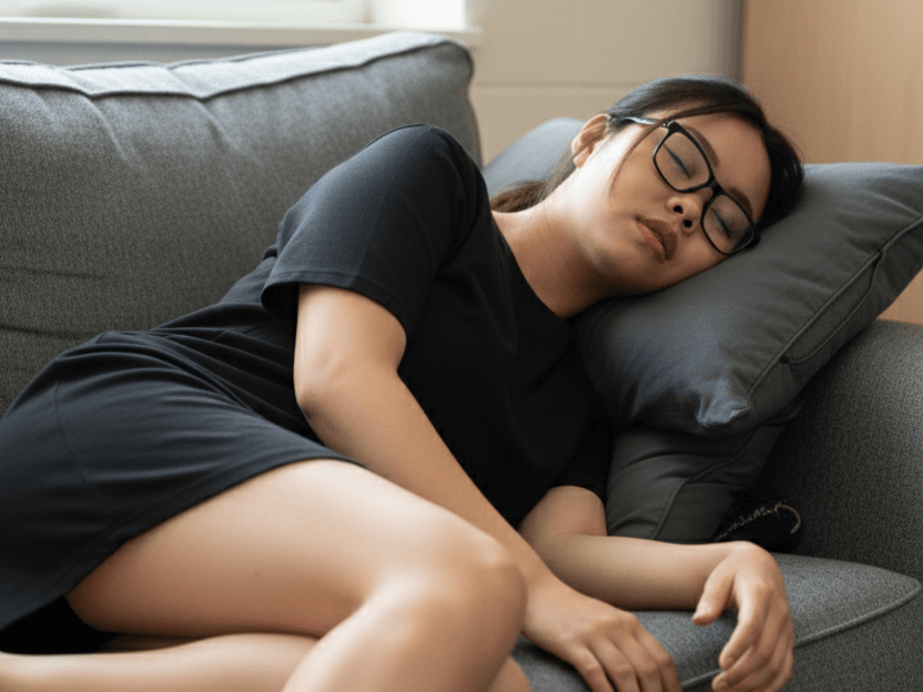 Fingering the Nerdy Girl on the Couch